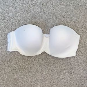 Victoria’s Secret Body by Victoria Strapless Bra